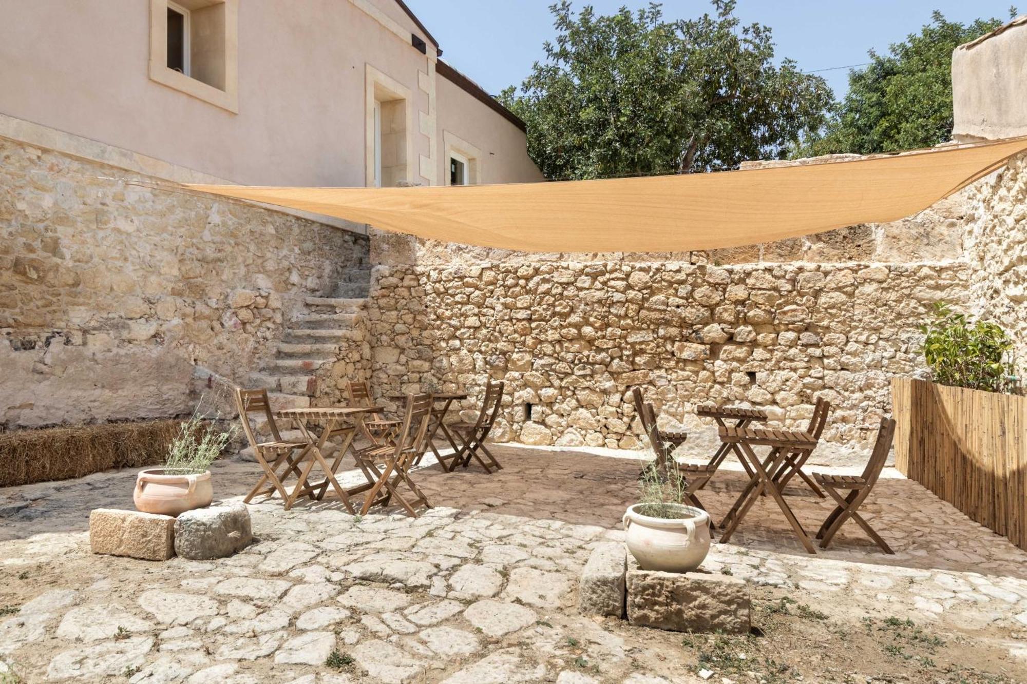 Casale Micale Villa โนโต ภายนอก รูปภาพ