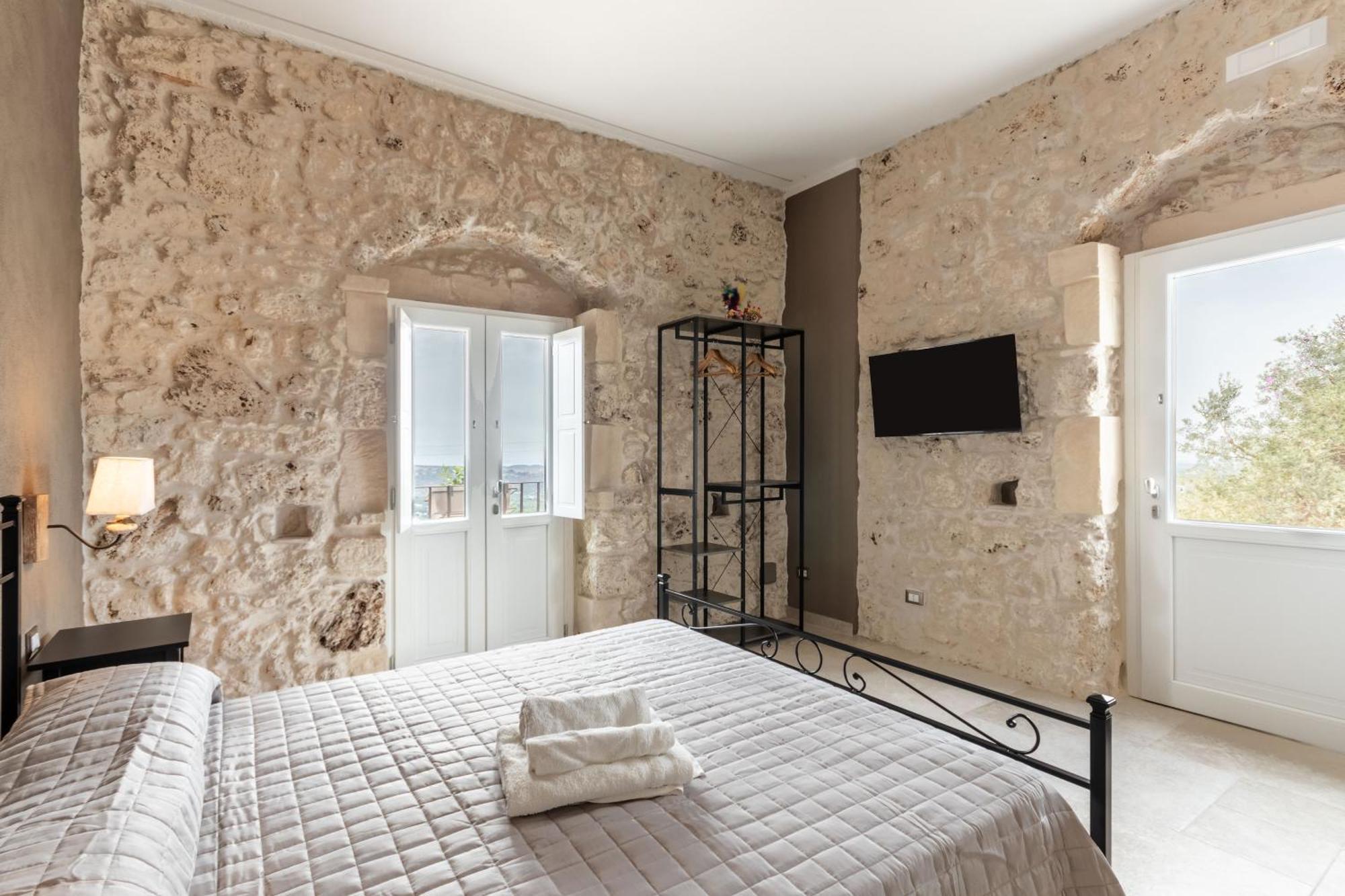 Casale Micale Villa โนโต ภายนอก รูปภาพ